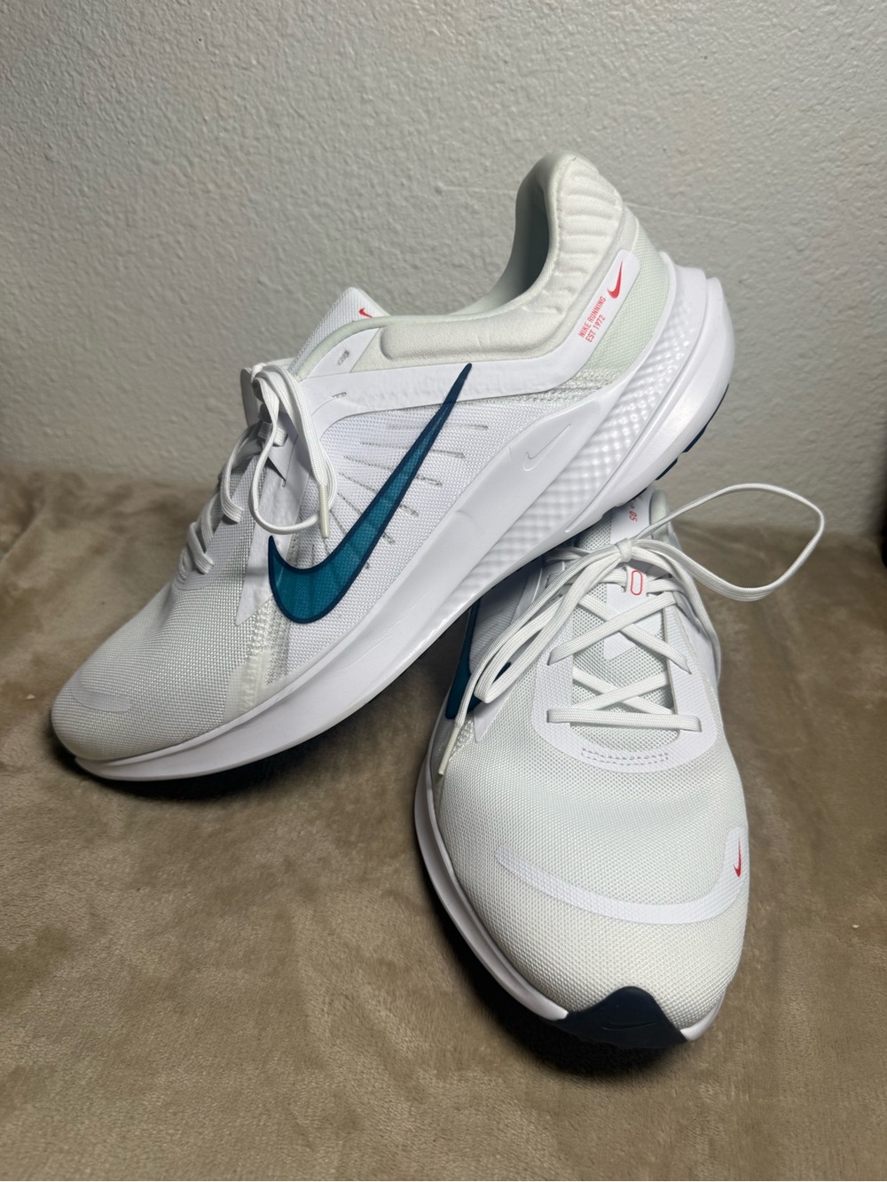Nike Quest 5 sneakers in the "White Valerian Blue"